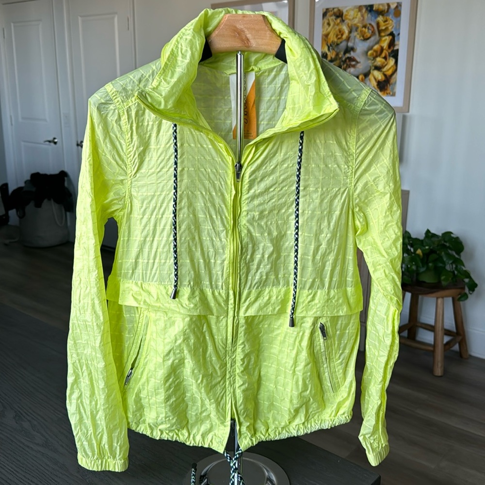 FREE PEOPLE Waterproof jacket in US X-Small!
